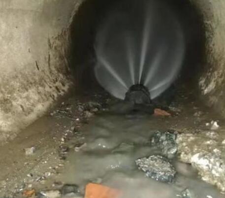 龙楼镇市政管道清淤